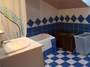 Unterkunft beim Gastgeber zur Miete in Saint-Julien-En-Genevois - Foto 3 : Badezimmer-3