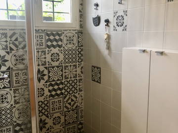 Chambre chez l'habitant à louer à Charvonnex - photo 2 : salle de bain-2