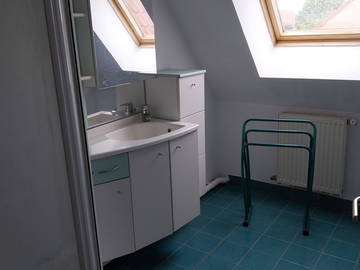 Chambre chez l'habitant à louer à Pérenchies - photo 1 : salle de bain-1