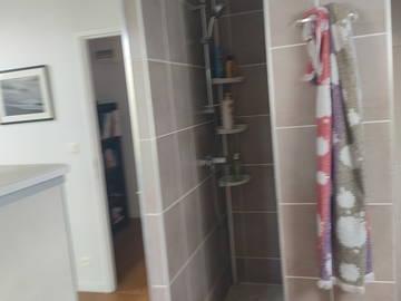 Chambre chez l'habitant à louer à Besançon - photo 22 : salle de bain-22