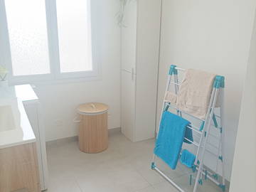 Chambre chez l'habitant à louer à Saint-Maurice-Sur-Aveyron - photo 8 : autre pièce-8