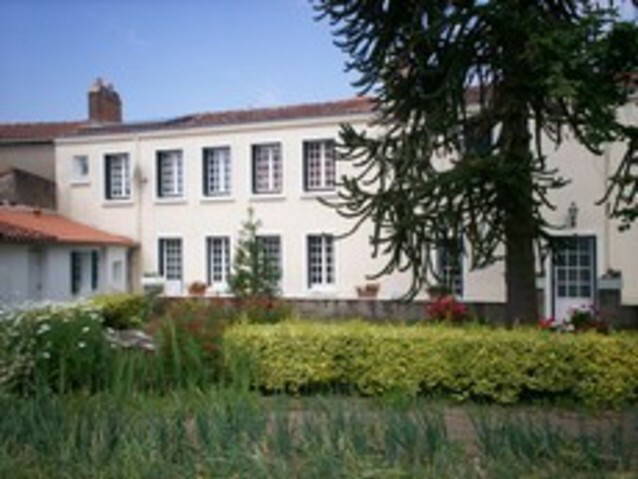 Bed And Breakfast Frossay 12737-1