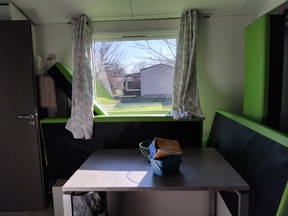 Alquile un mobil-home en un camping de 4 estrellas con 2 habitaciones. Toda la comodidad