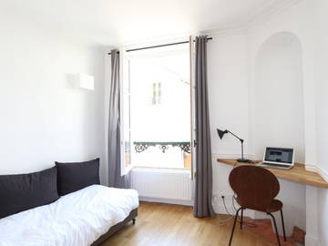 Room For Rent Paris 94228