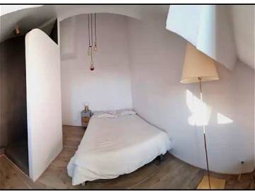 Roomlala | Lovely independent studio in Bois de Vincennes
