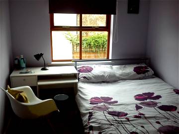 Roomlala | Lovely Large Double Room
