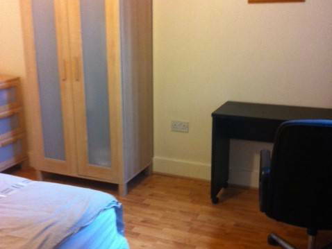 Gastfamilie N16 195906-3