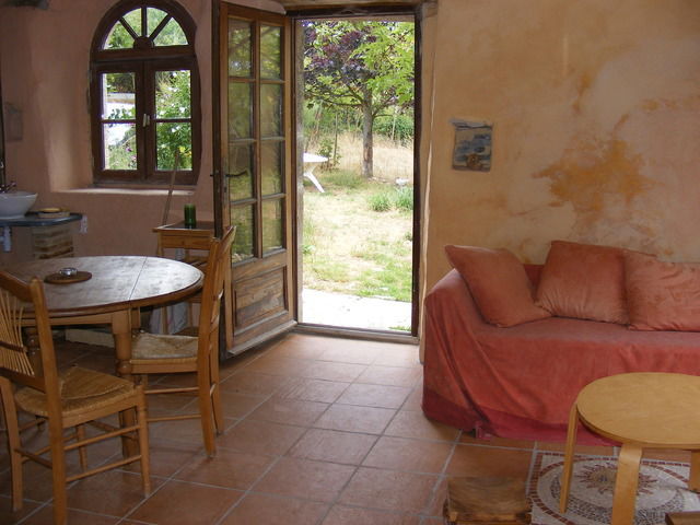 Onofhängeg Studio Thorigny 11364
