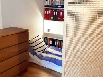 Roomlala | Łóżko pojedyncze, w półzamkniętej przestrzeni w salonie 