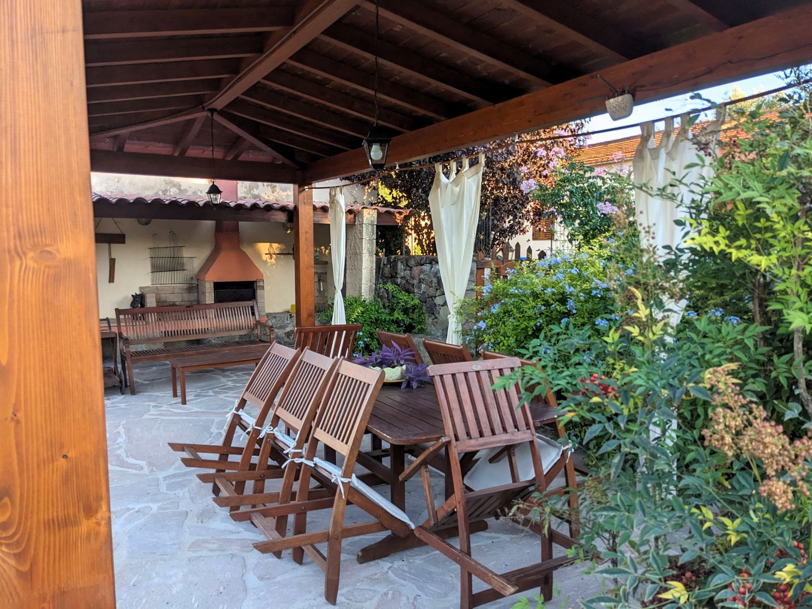 Estudio Independiente Lu Bagnu 352674