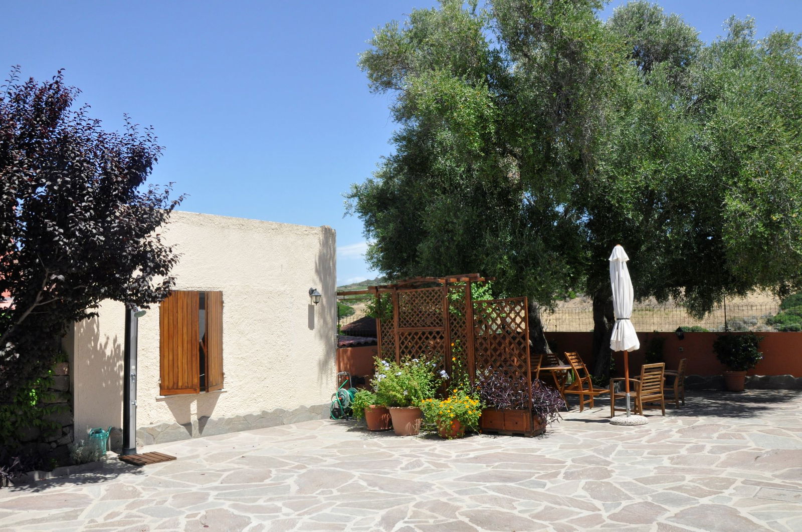 Oberoende Studio Lu Bagnu 352674