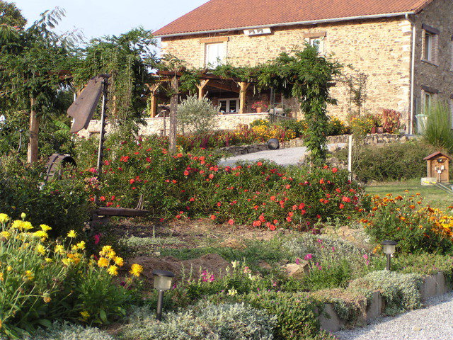 Pokoje Gościnne Droux 35680