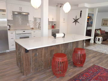 Roomlala | Luukse woonstel by middestad, hawe, oseaan 