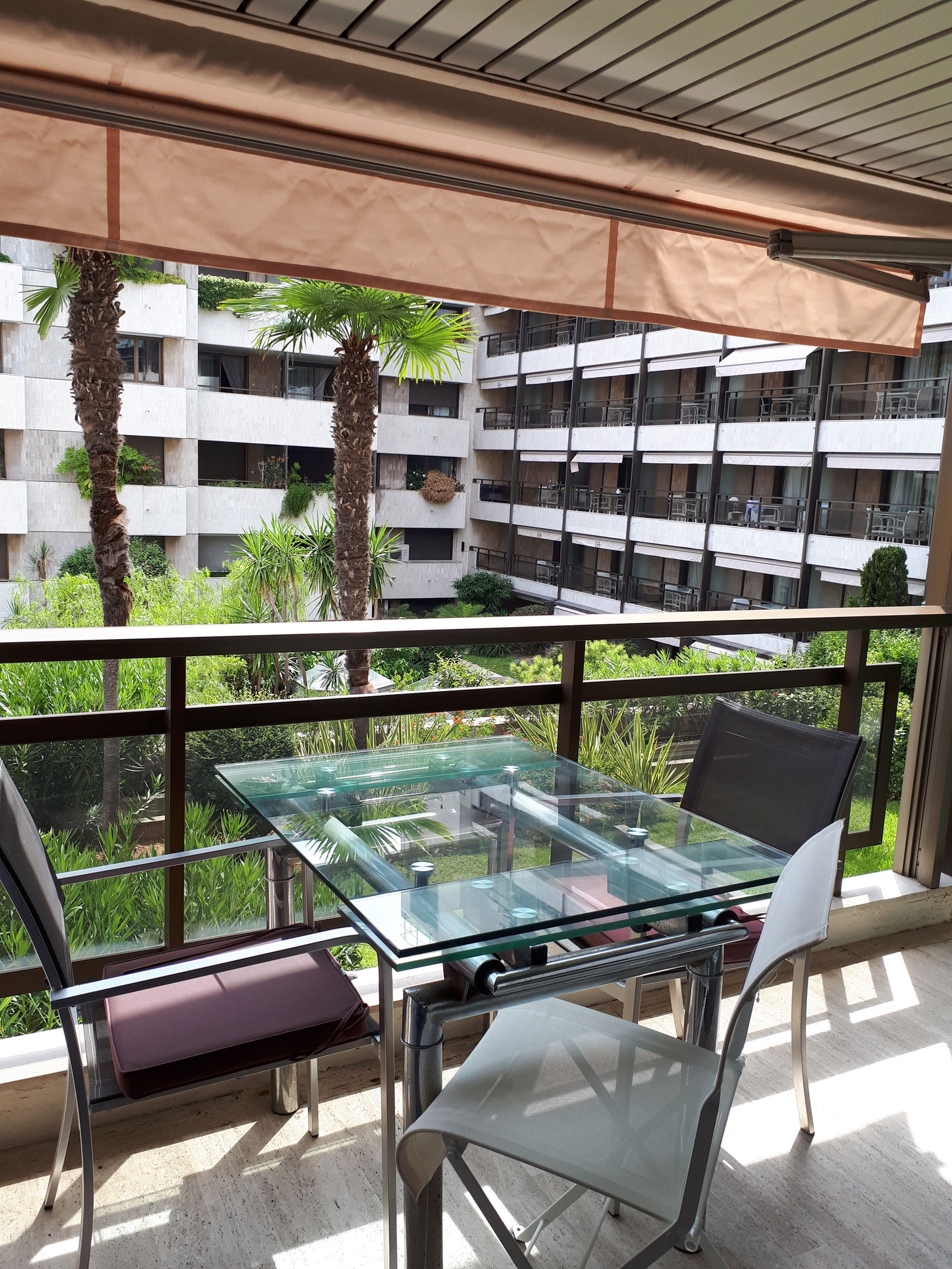 Independent Studio Cannes 40953