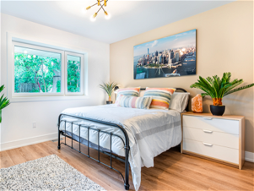 Homestay Toronto 320760-7