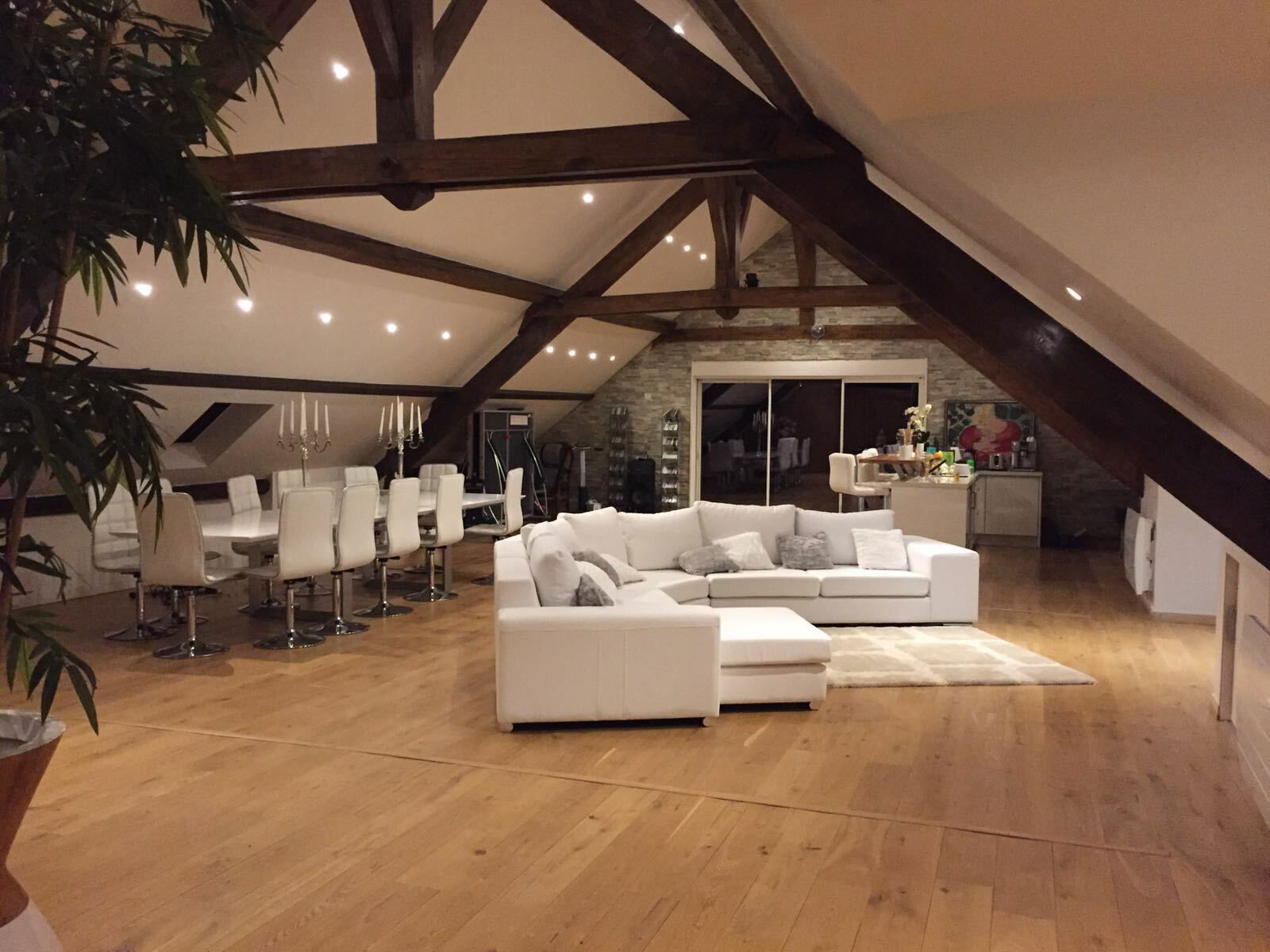 Independent Studio Cercier 206145