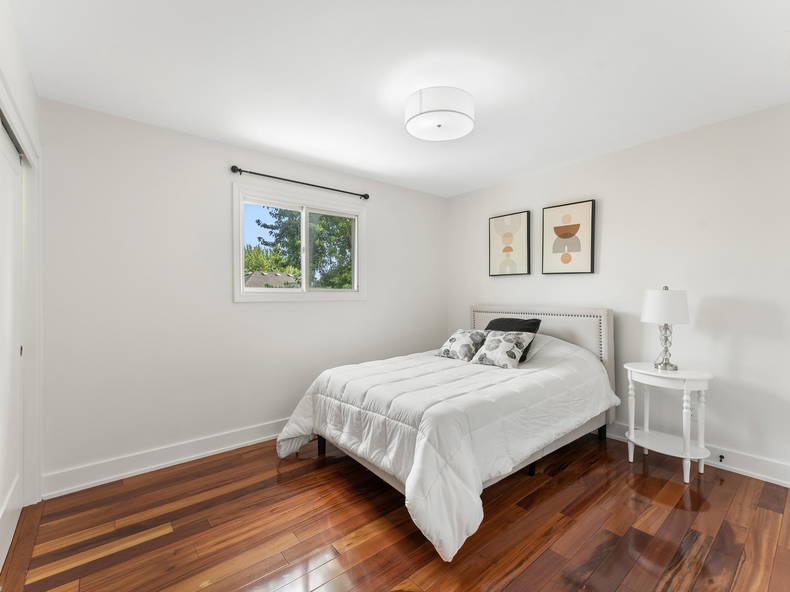 Homestay Oakville 588230-2