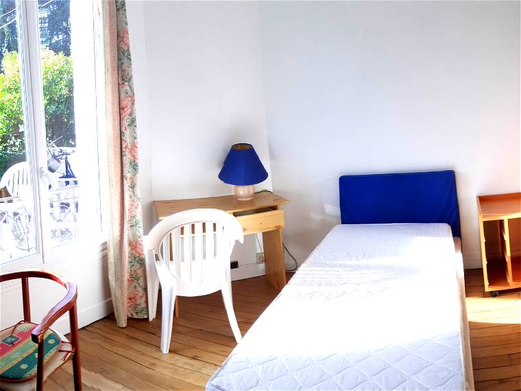 Room In The House Chelles 253844-1