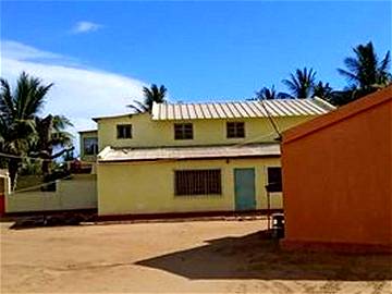 Roomlala | Madagascar Tuléar chambres Studios et villas meubles à louer