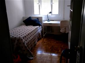 Madrid. Room for rent with bathroom-single use