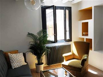 Roomlala | Magnificent Furnished Roommate In Pamiers