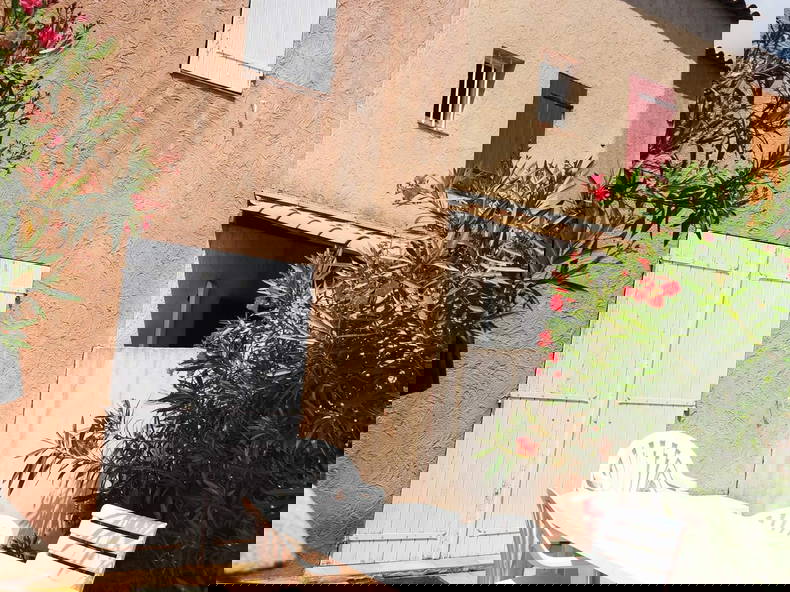 Hela Huset Gassin 264722-1