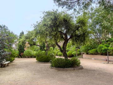 Entire Home Gassin 264722-12