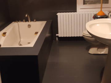 Chambre chez l'habitant à louer à Bougival - photo 4 : salle de bain-4