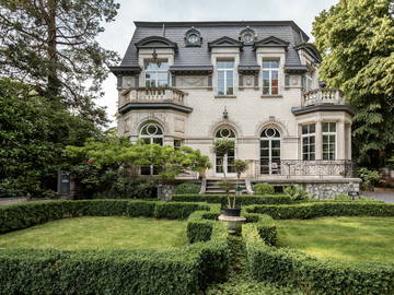 Roomlala | Magnifique Chambre Avec SDB Privée Dans Maison De Maître