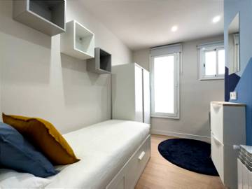 Roomlala | Magnifique chambre sur la Plaza Cataluña (RH23-R4)