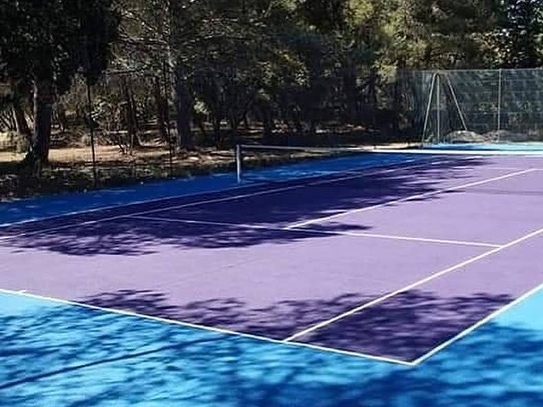 Entire Home Grans 44114-5