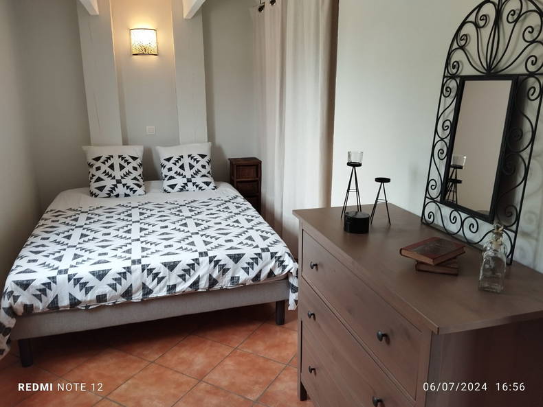 Entire Home Domazan 247664-2