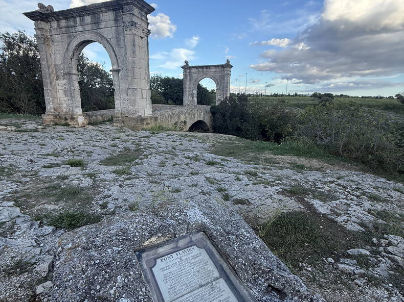 Colocación Saint-Chamas 628000-1