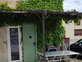 QUIET HOUSE WITH PLEASANT TERRACE FACING THE CANAL DU MIDI