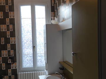 Toda la casa à louer à Le Mans - baño-7