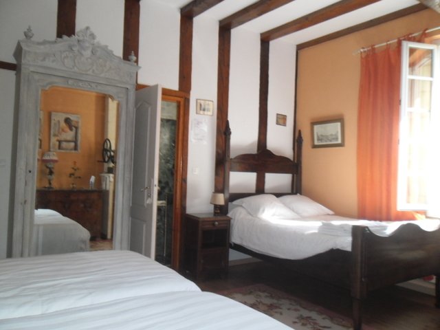 Oberoende Studio Arveyres  21385