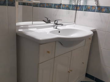 Logement entier à louer à Magné - photo 5 : salle de bain-5