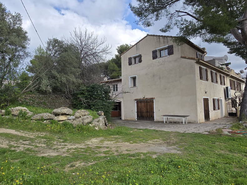 Logement Entier Aubagne 83748-5