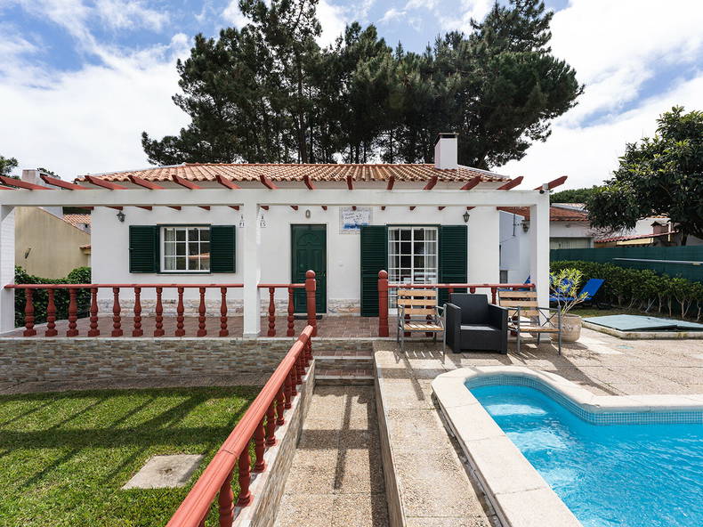 Entire Home Setúbal 257678-1