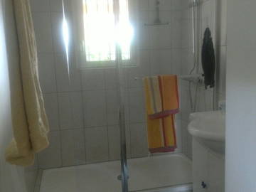 Chambre chez l'habitant à louer à Saint-Éloy-De-Gy - photo 6 : salle de bain-6