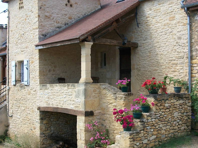 Entire Home Gourdon 63993-1