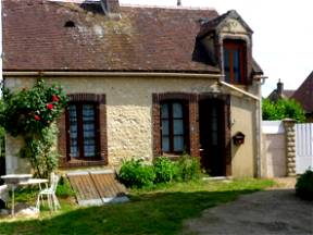 Freundliches Dorfhaus in Perche (Normandie)