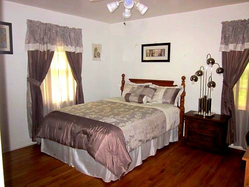 Room In The House Dunwoody 99763-1