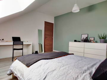 Chambre À Louer Châtelet 247597