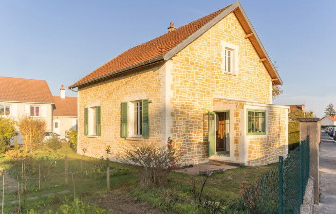 Itsenäinen Studio Genlis  29845