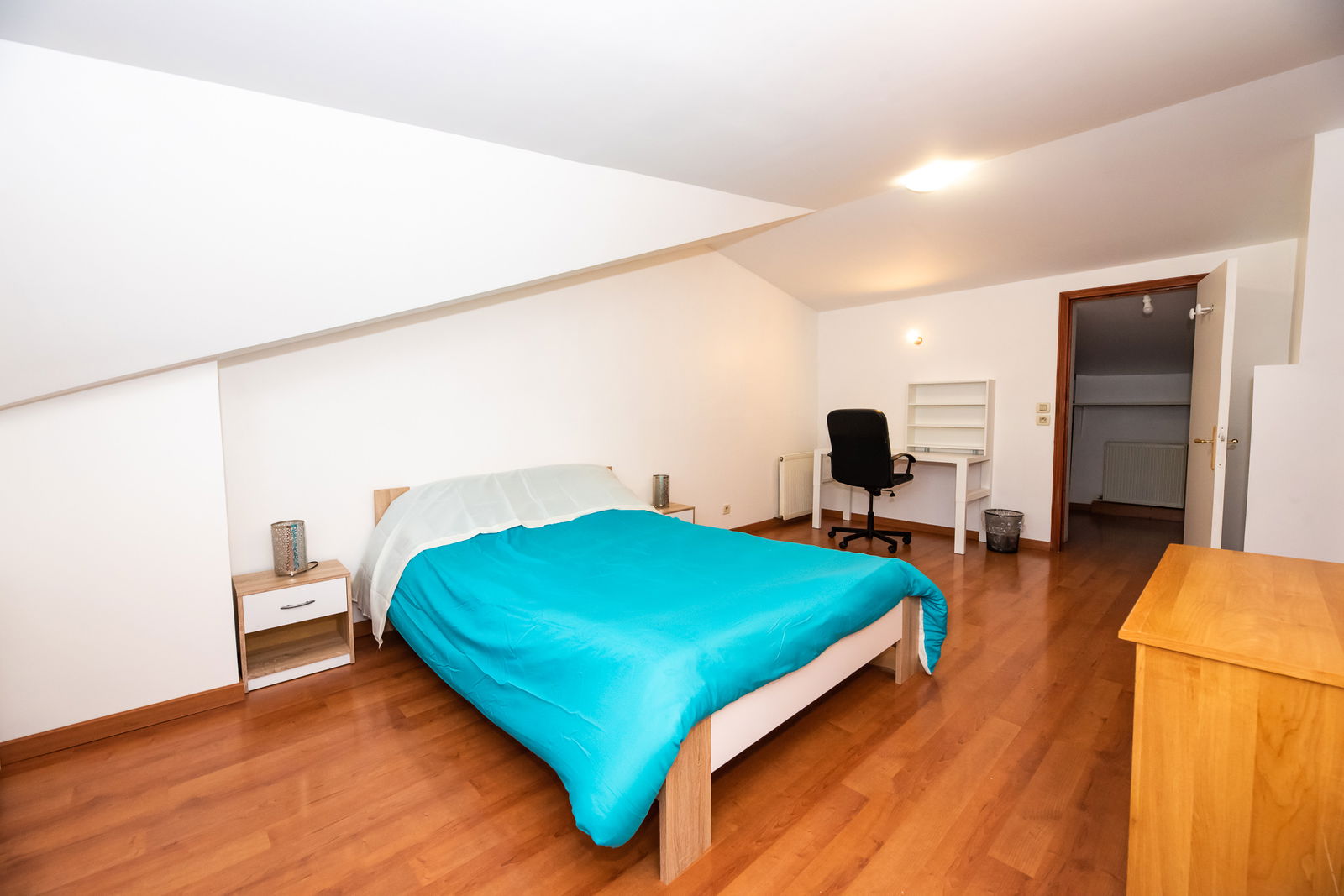 Oberoende Studio Bondy 233918