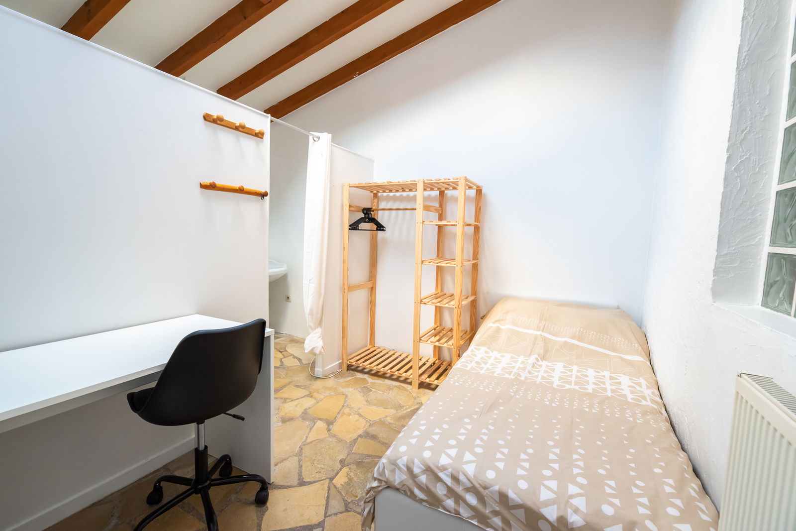 Oberoende Studio Bondy 233918