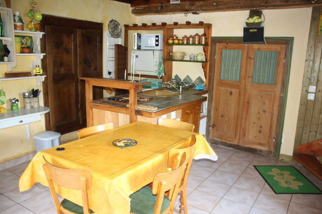 Unabhängiges Studio Yzeron 33300