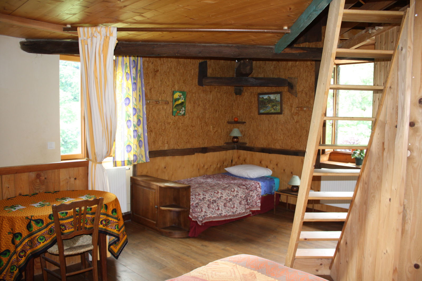 Onafhankelijke Studio Yzeron 33300