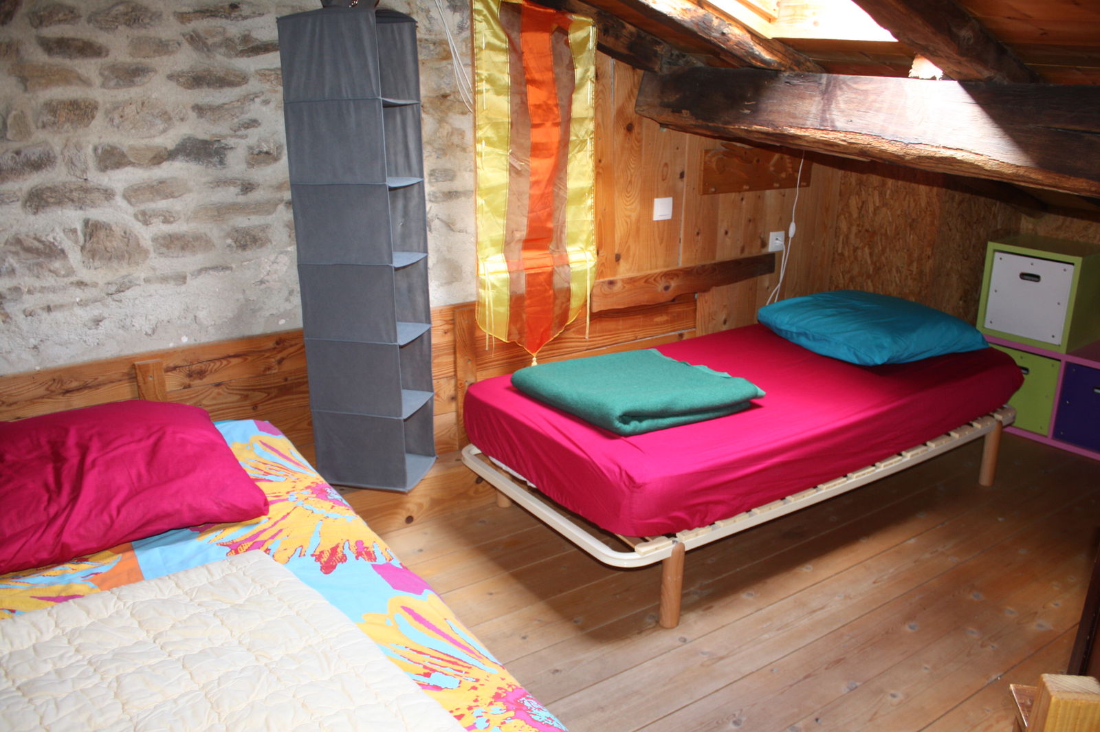 Onafhankelijke Studio Yzeron 33300